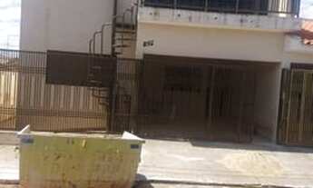 Imagem: Alugo Sobrado ao lado da Igreja Matriz