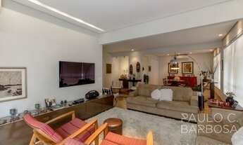 Imagem 4: Rua Maranhão - Reformado - Muitos armários - 240m² - 3 dorm. - 2 vagas