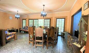 Imagem 4: Casa à venda em condomínio com lago e área verde preservada!