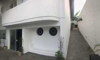 Imagem 3: Linda Casa no Horto Florestal, reformada e com piscina