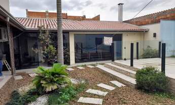 Imagem 2: Casa para Venda em Itajaí, Cordeiros, 3 dormitórios, 1 suíte, 2 banheiros, 3 vagas