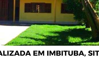 Imagem: Casa localizada em Imbituba, situada na