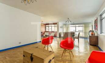 Imagem 2: Apartamento em andar alto com ótima plana e janelões no Jardim Paulista - São Paulo - SP