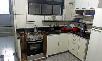 Imagem 5: A seis minutos da estação Praça da Árvore do metrô. Sobrado com duas entradas, reformado