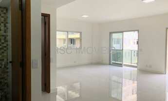 Imagem 3: Apartamento Reformado com Varanda e Infra a venda possui 185m2 com 4 quartos 2 Suítes no A