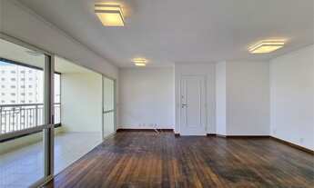 Imagem 3: Apartamento para aluguel possui 125 metros quadrados com 3 quartos em Moema - São Paulo