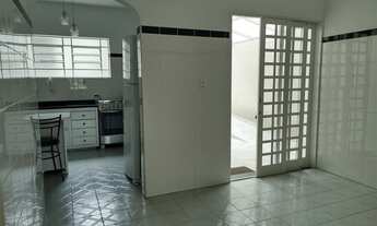 Imagem 6: SOBRADO COM CINCO VAGAS DE GARAGEM , QUINTAL E TRÊS DORMITÓRIOS