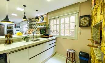 Imagem 2: Casa com 4 dormitórios sendo 1 suíte, sol da manha e vista para o mar. Coqueiros, Florianó