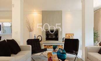 Imagem 2: Linda casa contemporânea à venda em Pinheiros com 502m2 de terreno e 850m2 de construção