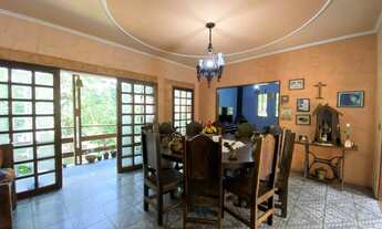 Imagem 2: Casa à venda em condomínio com lago e área verde preservada!