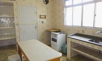 Imagem 5: Casa isolada a 1 quadra da Praia