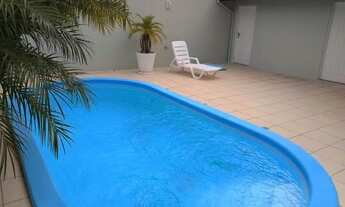 Imagem 4: Casa para aluguel e venda com 285 metros quadrados com 4 quartos.