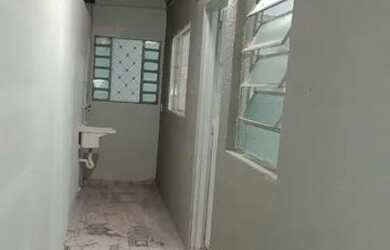 Imagem 6: Aluguel para casal - Casa de Fundos com saída independente St Central