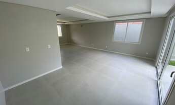 Imagem 4: Sobrado para venda possui 139 metros quadrados com 3 quartos em Córrego Grande - Florianóp