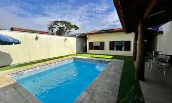 Imagem 4: Casa para venda tem 120 metros quadrados com 3 quartos sendo 1 suíte, com piscina no satél