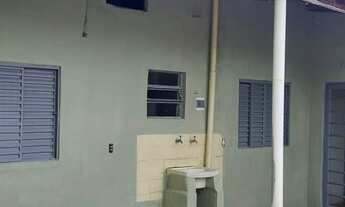 Imagem 2: Casa de fundo Casa com 2 dormitórios