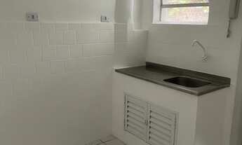 Imagem 6: Apartamento para aluguel possui 42 metros quadrados com 1 quarto em Petrópolis - Porto Ale