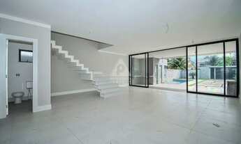 Imagem 6: Maravilhosa casa triplex com cinco quartos suítes na Barra da Tijuca!