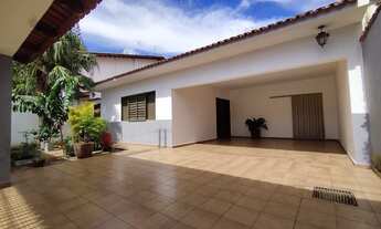 Imagem 2: Casa 3 quartos Casa com 4 dormitórios