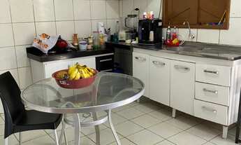 Imagem 3: Casa em terreno grande