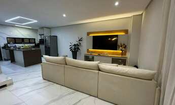 Imagem 5: Imóvel para aluguel e venda possui 215 metros quadrados com 4 quartos