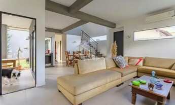 Imagem 4: CASA 4 DORMITÓRIOS SENDO 2 SUÍTES NO BAIRRO RIO TAVARES - FLORIANÓPOLIS/SC