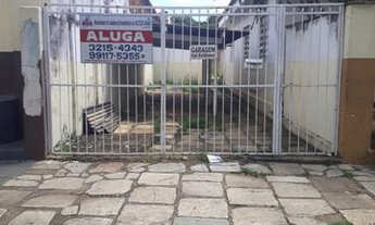 Imagem: Casa residencial no Setor Central (atras