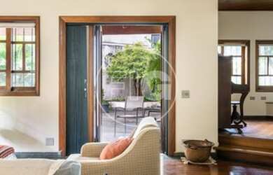 Imagem 4: CASA MONTEZUMA - JARDIM DAS BANDEIRAS - Venda - 300 m² - 4 Quartos (2 Suítes) - 4 Vagas