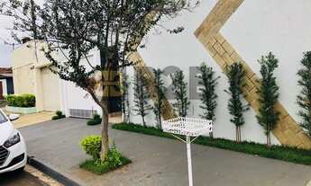 Imagem 2: Casa para Venda em Bauru, Jardim Terra Branca, 3 dormitórios, 2 suítes, 3 banheiros, 2 vag