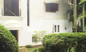 Imagem 3: Casa de Alto Padrão em Condomínio - com 4 quartos sendo 2 suítes e Sala com Lareira