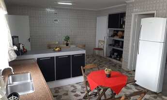 Imagem 4: Casa para venda com 400 metros quadrados, sendo 3 casas no terreno