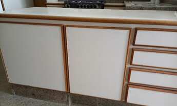 Imagem 4: VISTA DEFINIDA, REPLETO DE ARMÁRIOS, TERRAÇÃO, VAGO