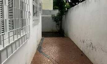 Imagem 2: Imóvel para aluguel possui 228 metros quadrados com 3 quartos