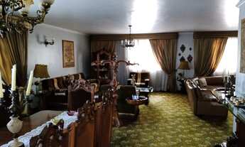 Imagem 4: Apartamento para aluguel e venda possui 200 metros quadrados com 3 quartos