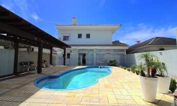 Imagem 3: Sobrado com ótima localização, a poucos metros da praia da Noiva do Mar em Xangri-Lá/RS