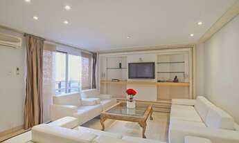 Imagem 2: Apartamento para venda possui 300 metros quadrados com 4 quartos