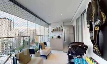 Imagem 4: Apt 180 m², andar alto, amplo living integrado a cozinha com móveis planejados, sala de j