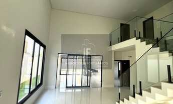 Imagem 6: Sobrado com 4 suítes e padrão ótimo no Florais Itália