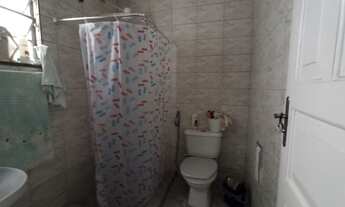 Imagem 2: Apartamento térreo, com área frontal, 2 quartos, sala ampla, banheiro, cozinha e lavanderi