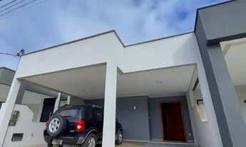 Imagem: Cond. Turim - casa de 2/4 sendo uma suíte