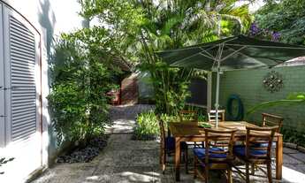 Imagem 5: Charmosa casa reformada estilo colonial