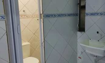 Imagem 4: Apartamento no segundor andar com janelas dos quartos de frente à rua belonita