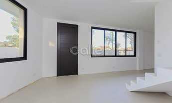 Imagem 2: Sobrado com 3 suítes em Santa Felicidade