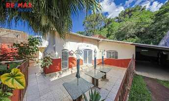 Imagem 6: Casa à Venda, com 514m2 de terreno, 270m2 de área útil, 5 quartos (2 suítes), pertinho do