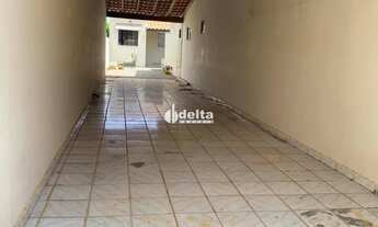 Imagem 3: Casas residencial disponível para venda no bairro Santa Mônica em Uberlândia-MG