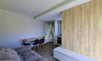 Imagem 6: Apartamento com 2 quartos, sacada com churrasqueira e 1 vaga de garagem coberta no bairro