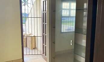 Imagem 6: Alugo casa sobrado pequena frente para a Rv Amaral Peixoto km 131