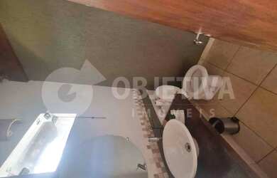 Imagem 14: Casa para aluguel, 3 quartos, 1 suíte, 2 vagas, ALTO UMUARAMA - UBERLANDIA/MG