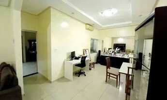 Imagem 2: Bonita Casa 2 Pav. Chaco Duque//Rômulo Maiorana 300m² 4 Qts (3 Suite) 3 Vg