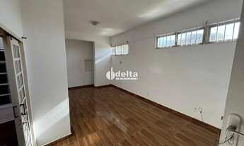 Imagem 5: Casa Residencial com 2 quartos 1 suíte disponível para locação e venda no bairro Centro em